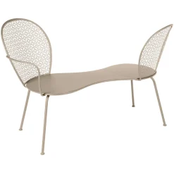 BANQUETTE CONVERSATION