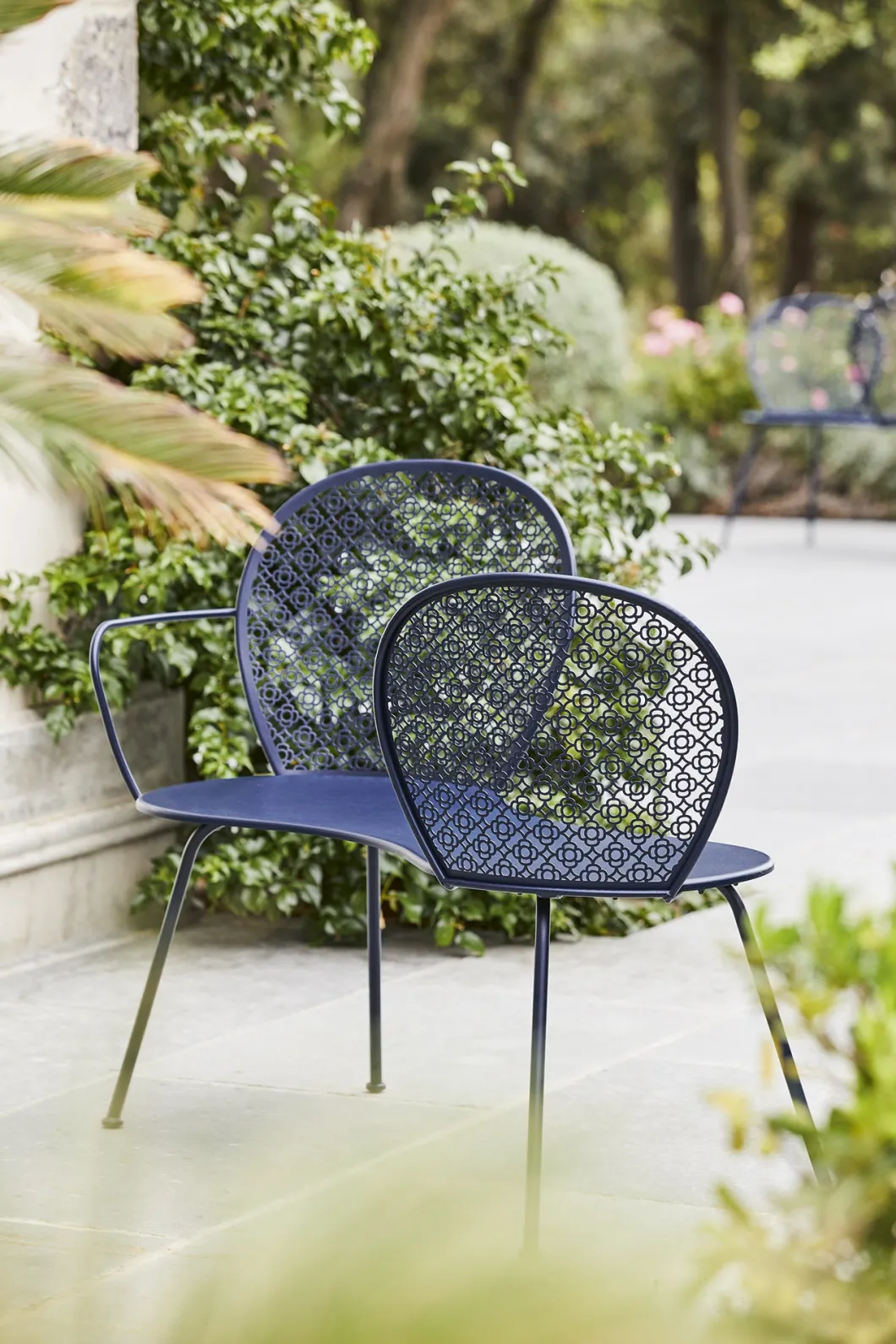 BANQUETTE CONVERSATION