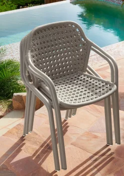 CHAISE