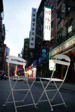 CHAISE