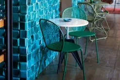CHAISE