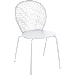 CHAISE
