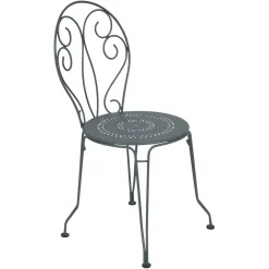 CHAISE