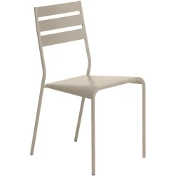 CHAISE