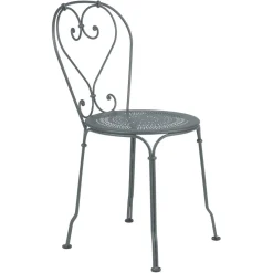 CHAISE