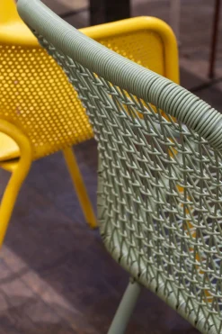 CHAISE
