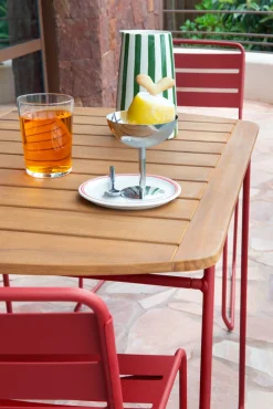 CHAISE