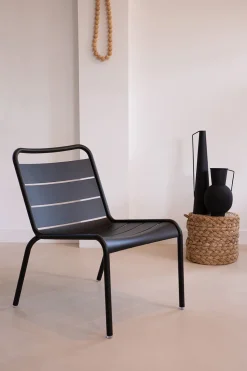 CHAISE LOUNGE