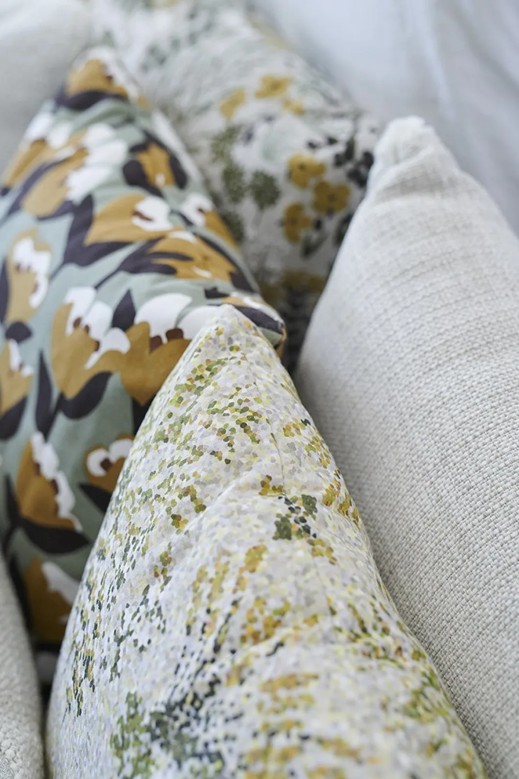 COUSSIN OUTDOOR TULIPE 44 X 44 CM