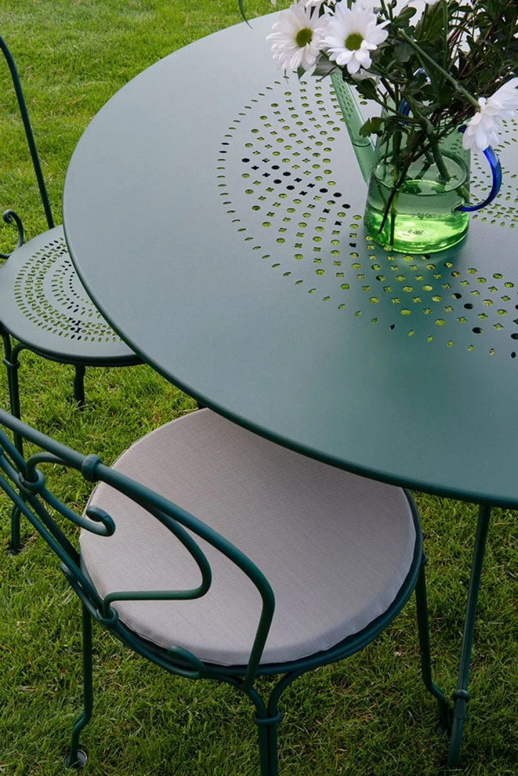 TABLE Ø 117 CM