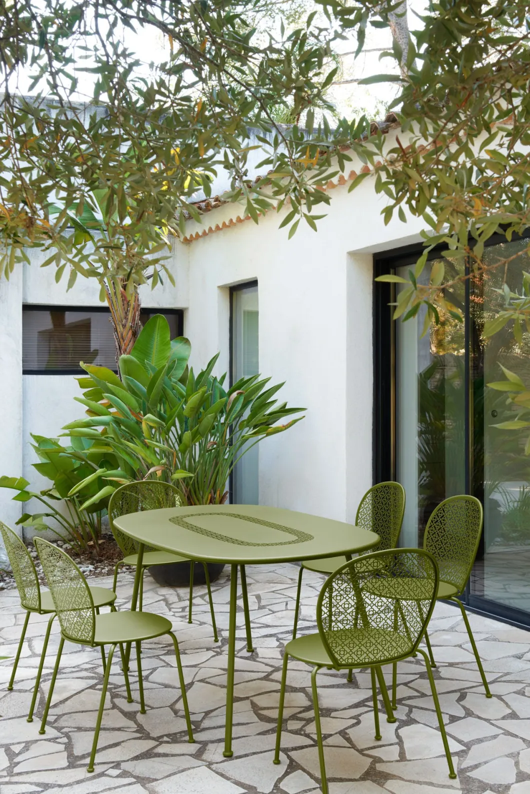 TABLE OVALE 160 X 90 CM