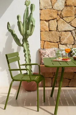 TABLE 165 X 100 CM