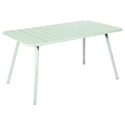 TABLE 143 X 80 CM