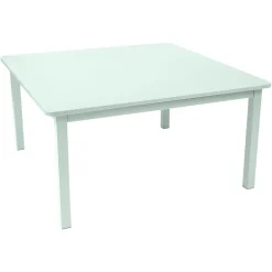 TABLE 143 X 143 CM