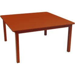 TABLE 143 X 143 CM