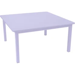 TABLE 143 X 143 CM